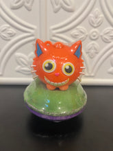 Load image into Gallery viewer, Light up fidget popper bath bombs
