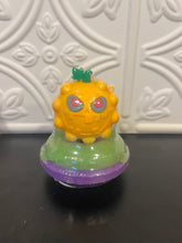Load image into Gallery viewer, Light up fidget popper bath bombs
