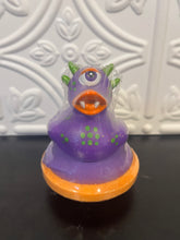 Load image into Gallery viewer, Rubber Duck Bath Bombs
